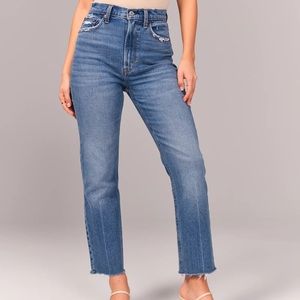 Abercrombie & Fitch Curve love Ankle Straight Ultra High Rise Jeans in a size 2